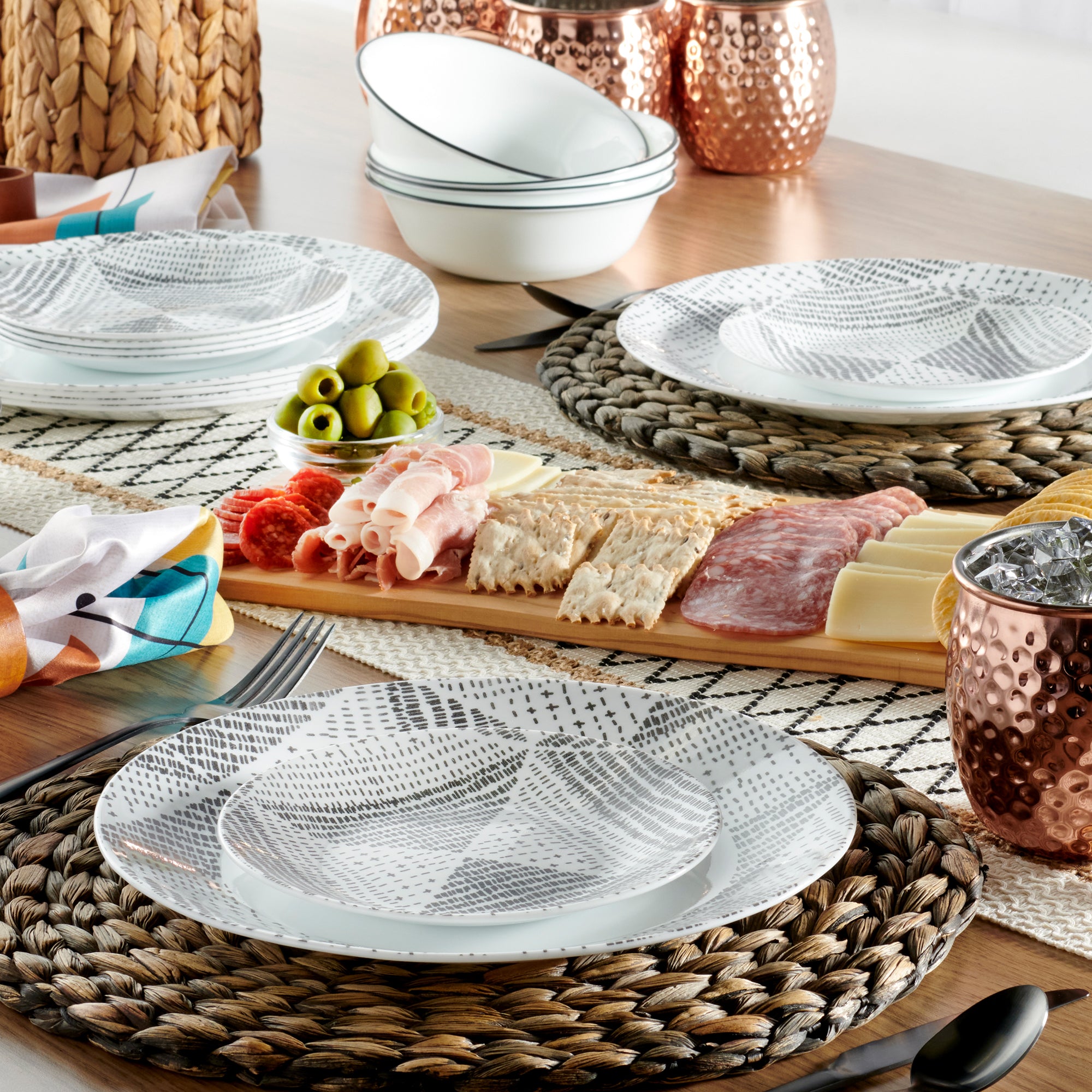 Corelle® Odisha 18-piece Dinnerware Set. Service for 6 - Image 7